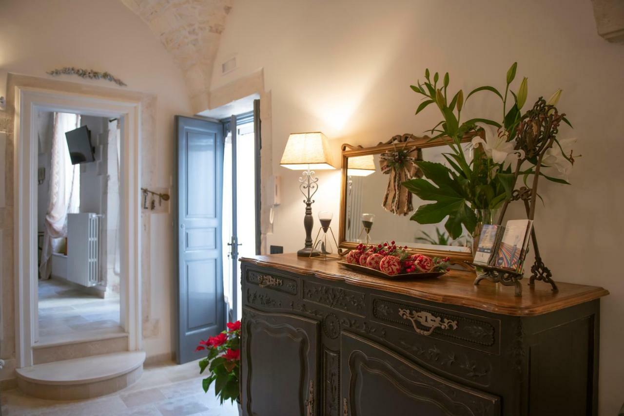 הוילה מרטינה פרנקה Relais L'Antico Pozzo מראה חיצוני תמונה