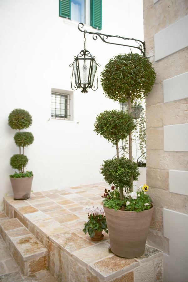 הוילה מרטינה פרנקה Relais L'Antico Pozzo מראה חיצוני תמונה