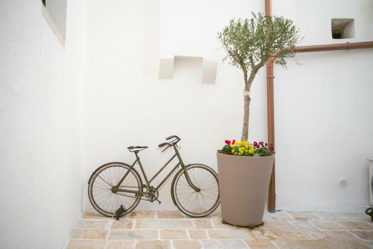 הוילה מרטינה פרנקה Relais L'Antico Pozzo מראה חיצוני תמונה